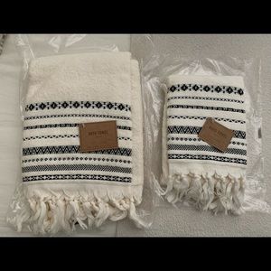 NWT bath and hand towel